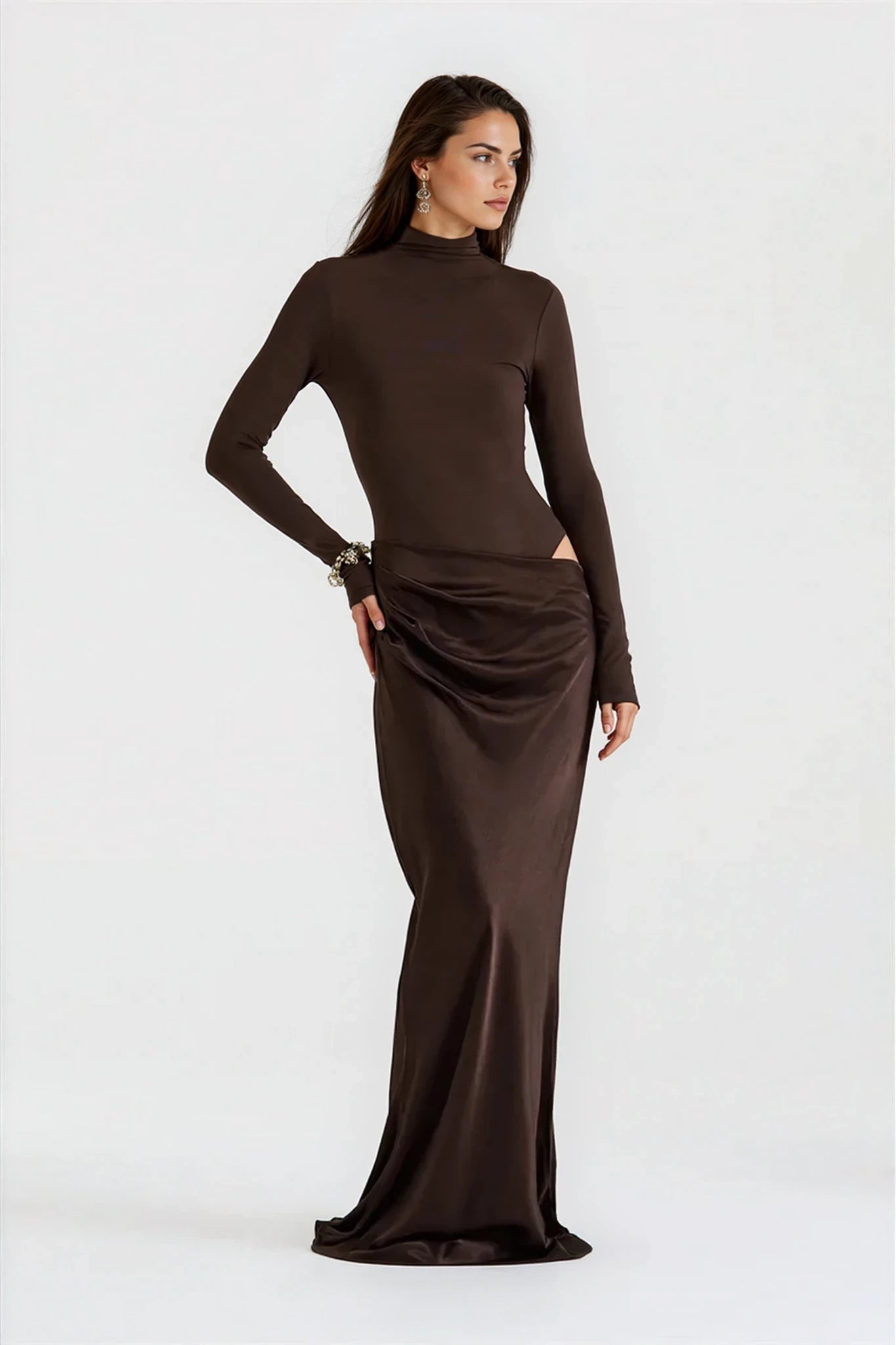 שמלה דגם אמיליה